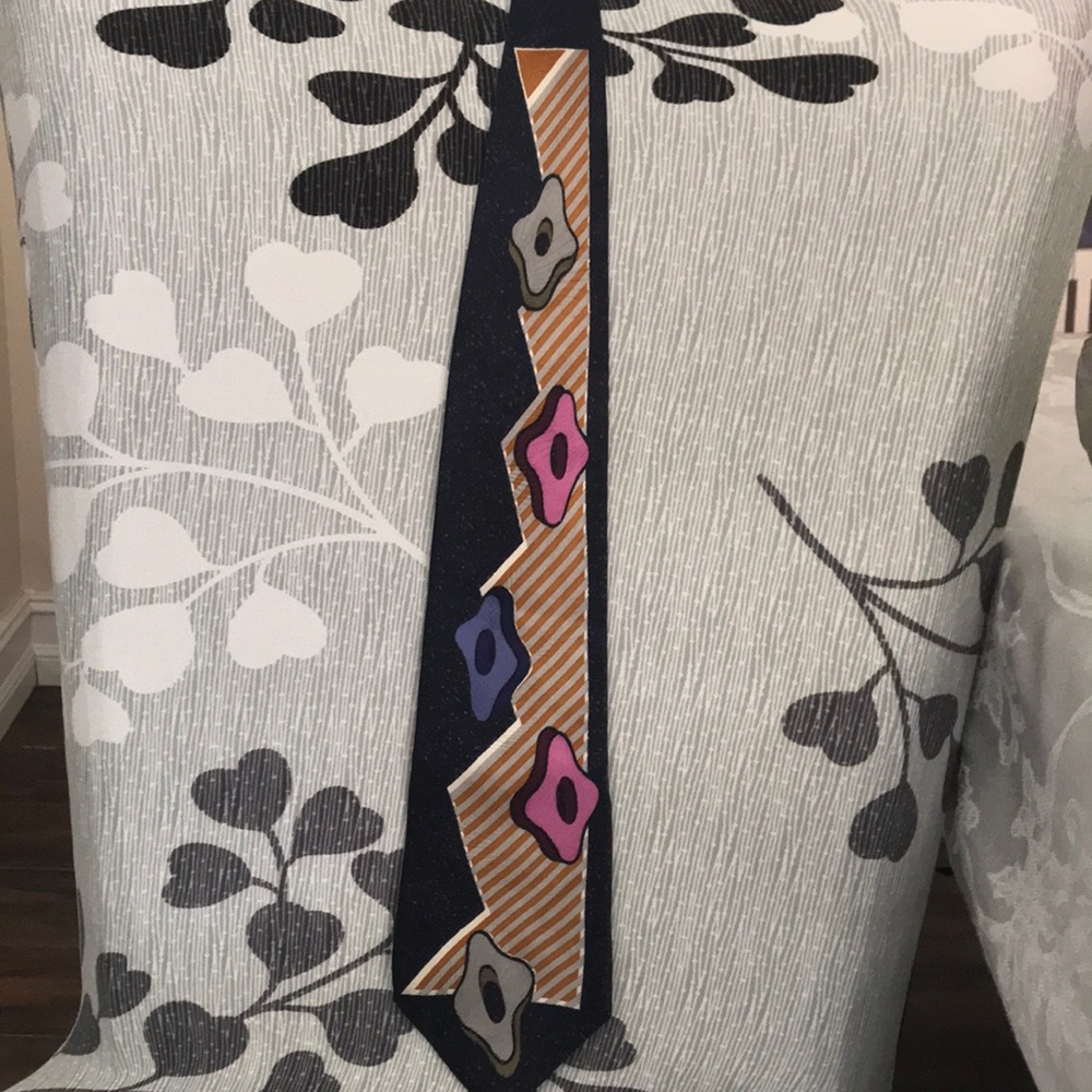 Silk tie by AXXA, great gift for a special guy